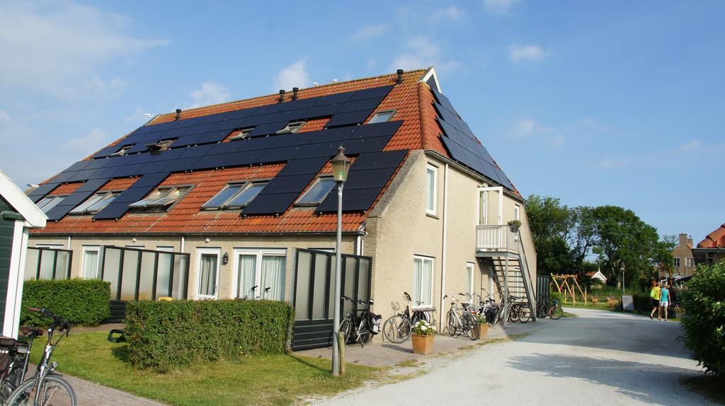 Appartementenhotel Tjermelan Terschelling Oosterend  Exterior photo