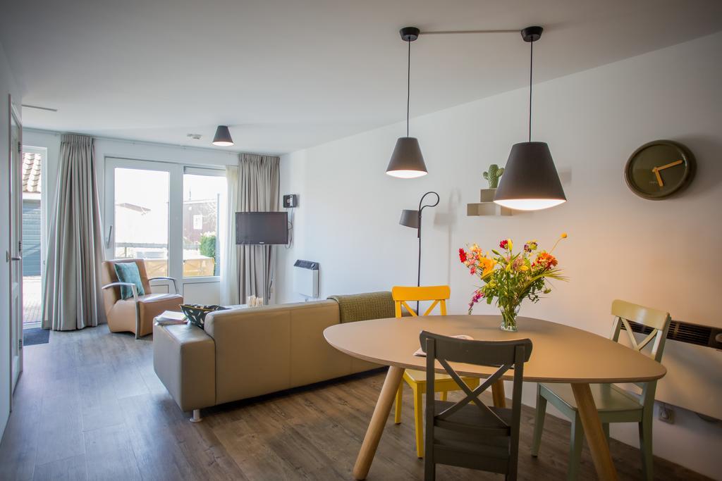 Appartementenhotel Tjermelan Terschelling Oosterend  Exterior photo