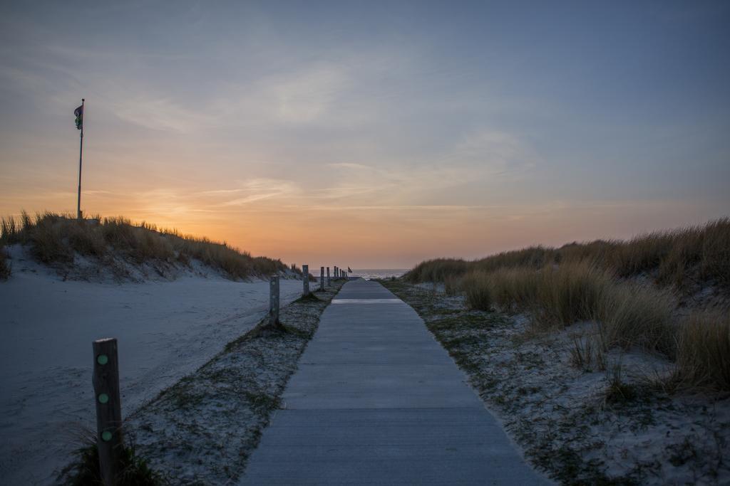 Appartementenhotel Tjermelan Terschelling Oosterend  Exterior photo